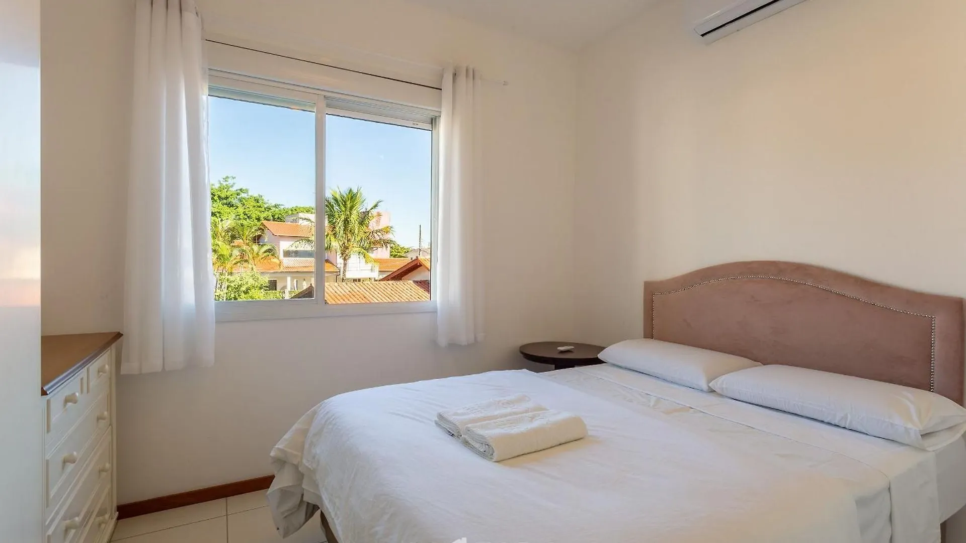Casa Em Condo Com Piscina, A 300M Da Praia Ali024 Florianópolis