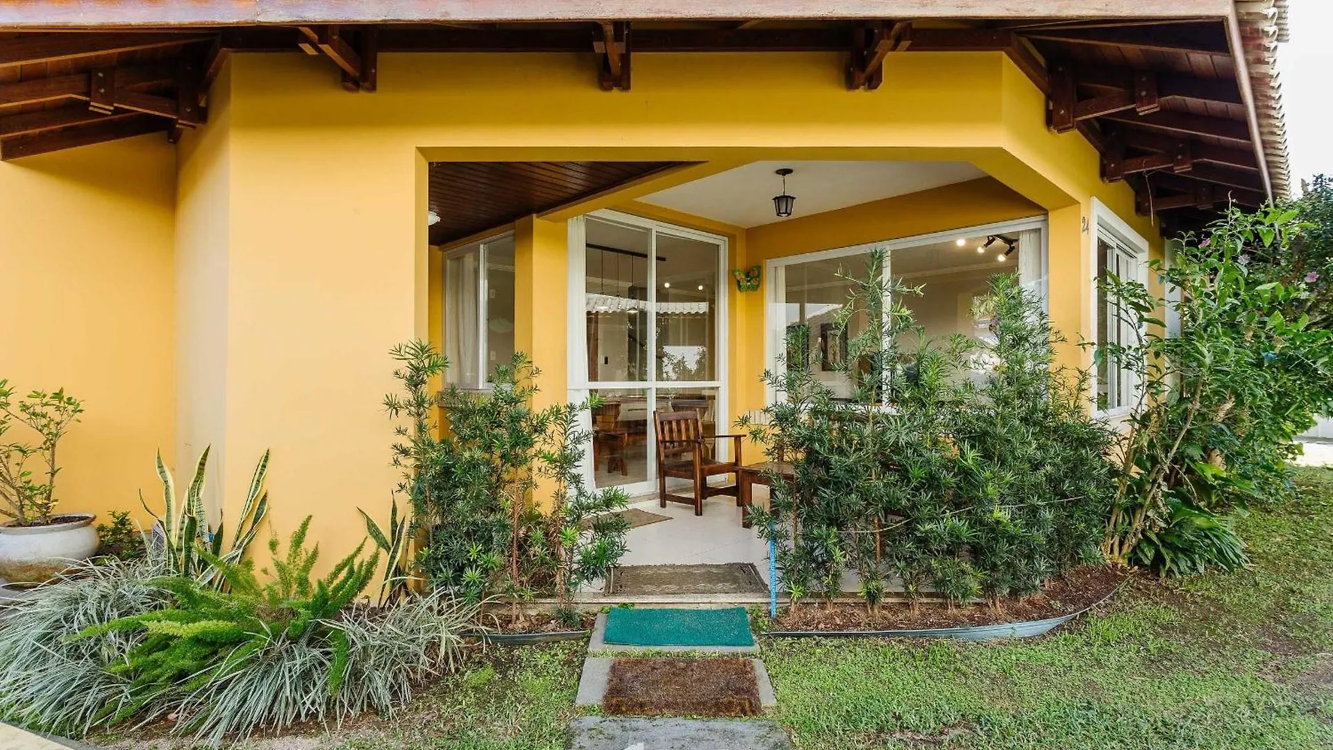 Casa Em Condo Com Piscina, A 300M Da Praia Ali024 Florianópolis